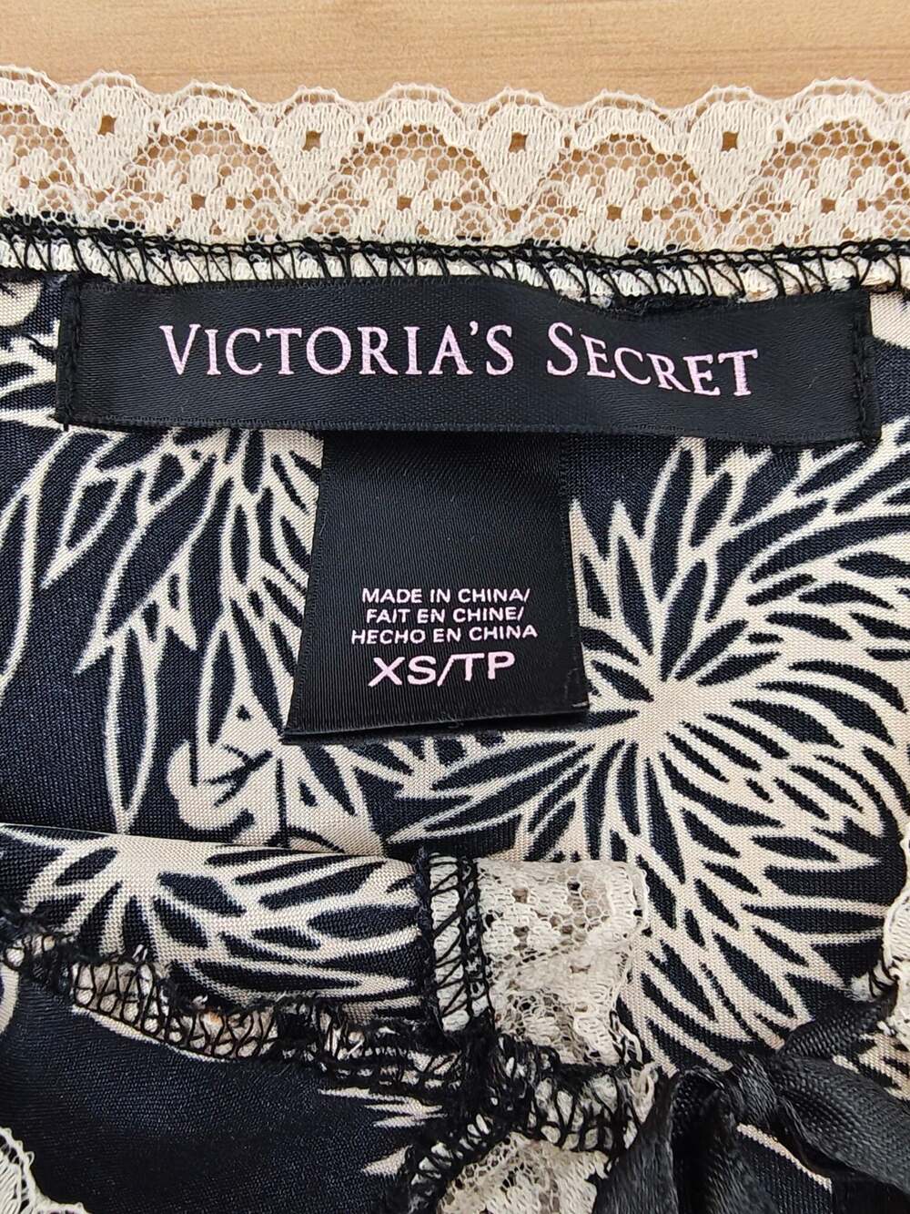 Victoria's Secret Floral Satin Tie-Front Babydoll Slip Nightie Sz. XS - Picture 5 of 5